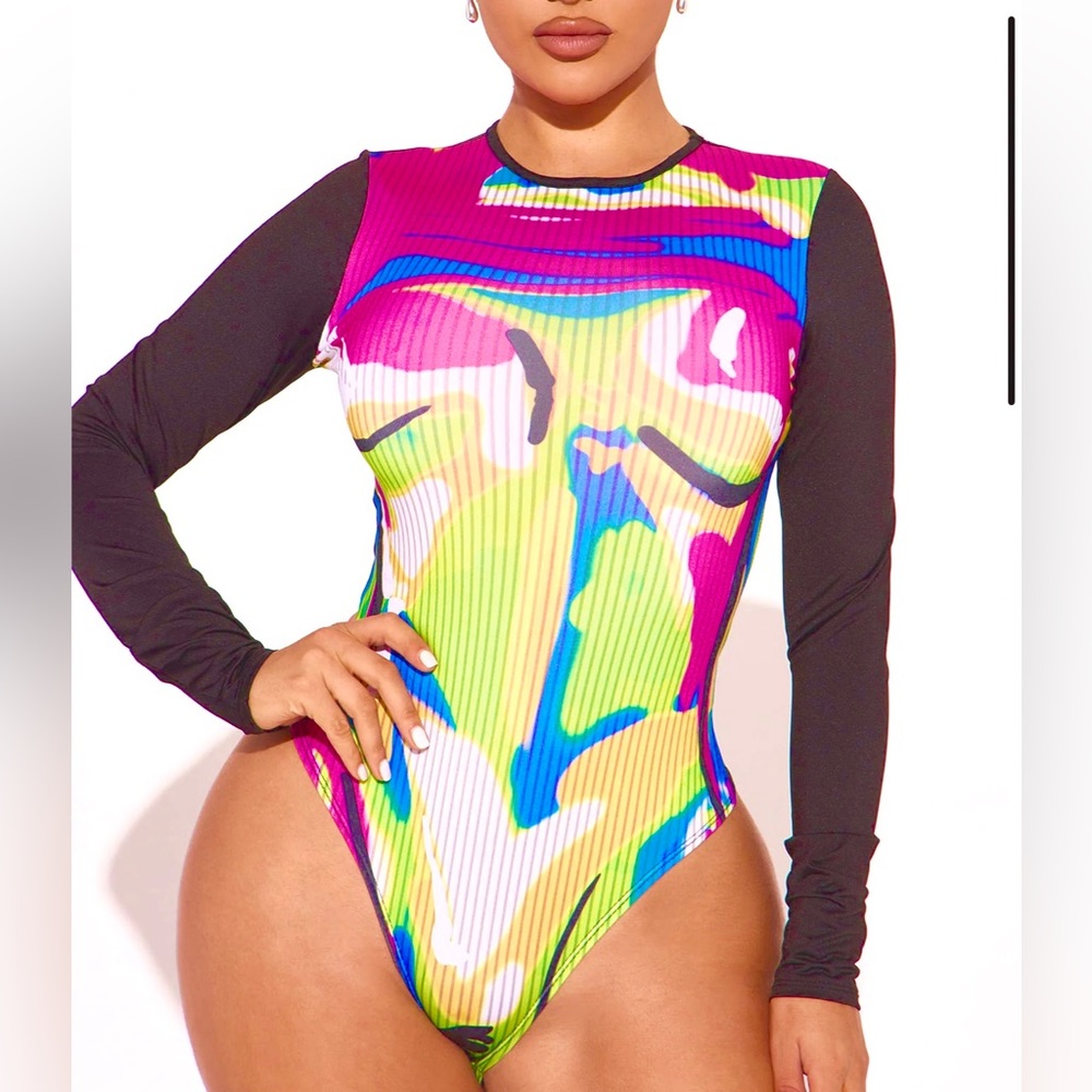 FASHION NOVA •She's Out Of Control Bodysuit - Multi 🖤 Brand New Never Worn 🥰🔥